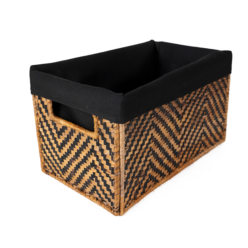 Banana-Panel-Box-On-white-2